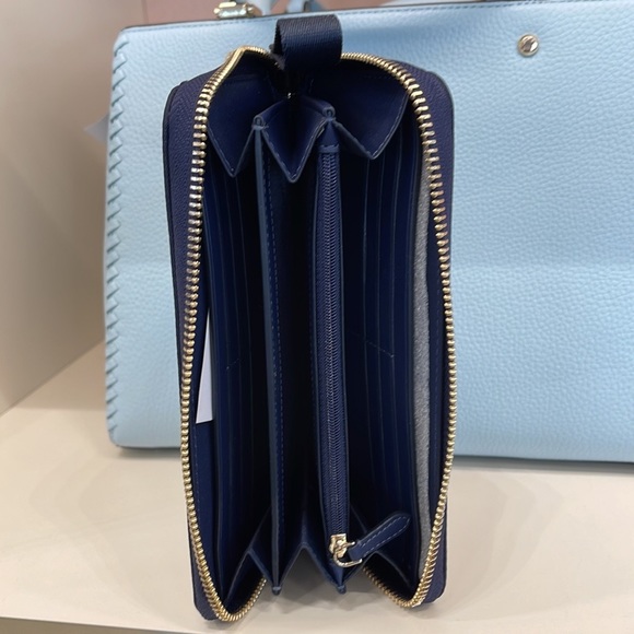 Kate Spade Chelsea Nylon Large Continental Wallet
Color: Parisian Night 
NWT - Picture 2 of 16